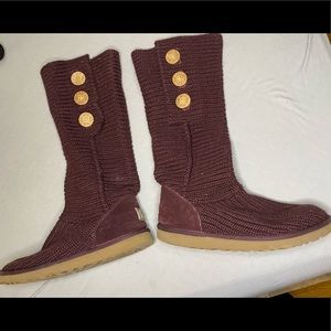 Classic Cardy Ugg’s Burgandy Size 10